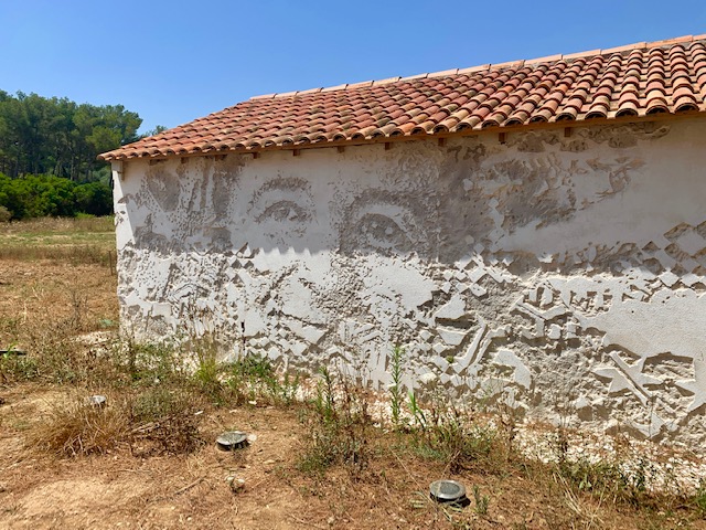 Vhils - Scratching the surface Porquerolles - 2018
